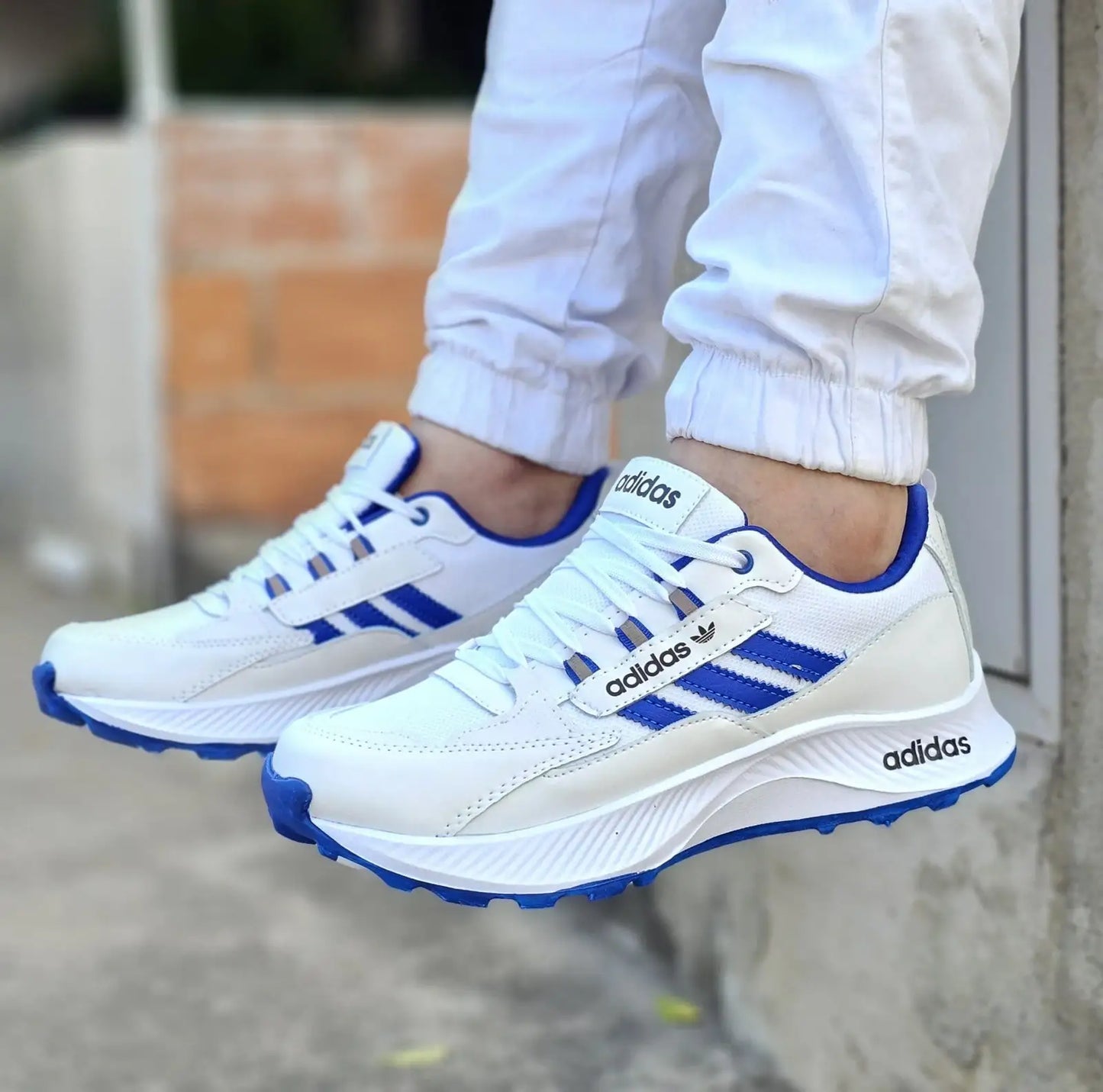 Adidas® Duramo – Resistencia Real, Estilo Duradero